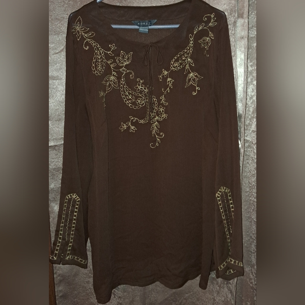 KORET WOMAN  BROWN SHEER with Goldtone Embroidery accents Sz 1X Woman